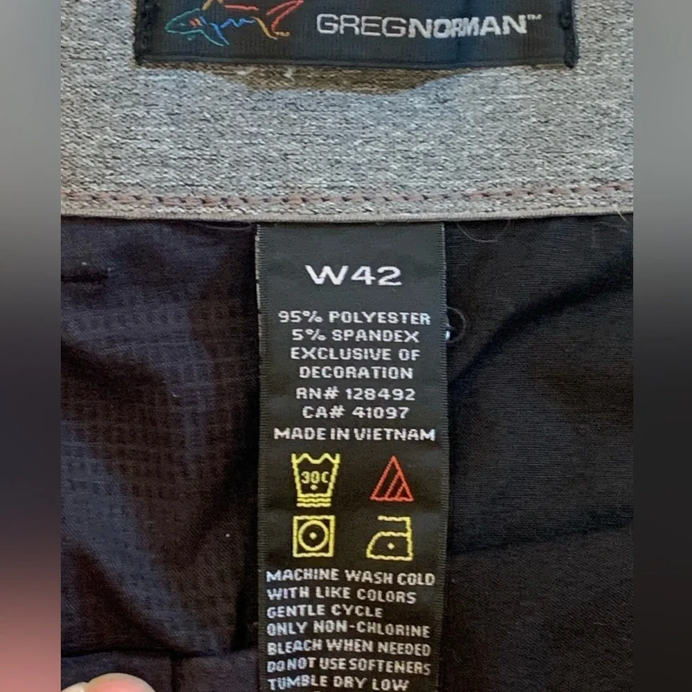 Greg Norman Men’s Black Shorts Size 42x10 Golfing, Fishing, Hiking